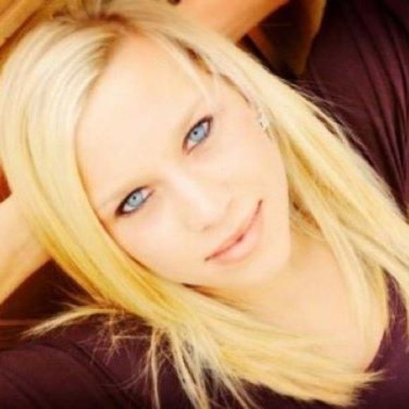 Meet your Posher, Jade - Picture 1 of 1